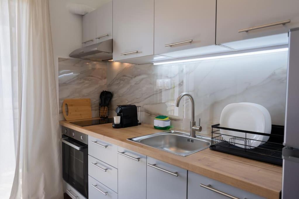 Appartement S & F για 2 στην με θέα πλήρως εξοπλισμένο Igoumenítsa