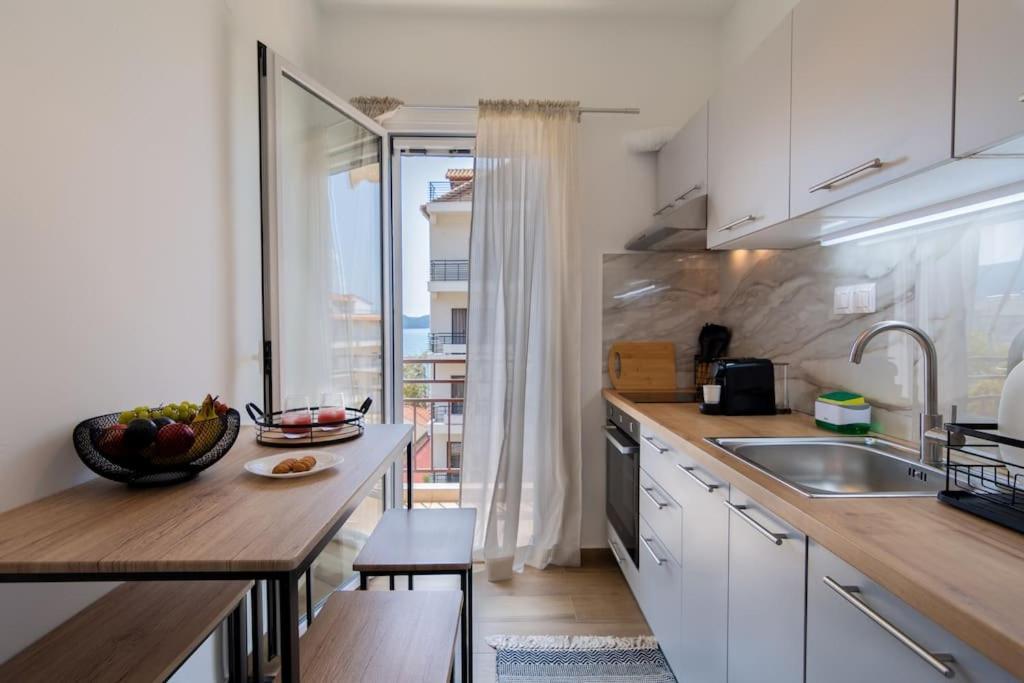 Appartement S & F για 2 στην με θέα πλήρως εξοπλισμένο