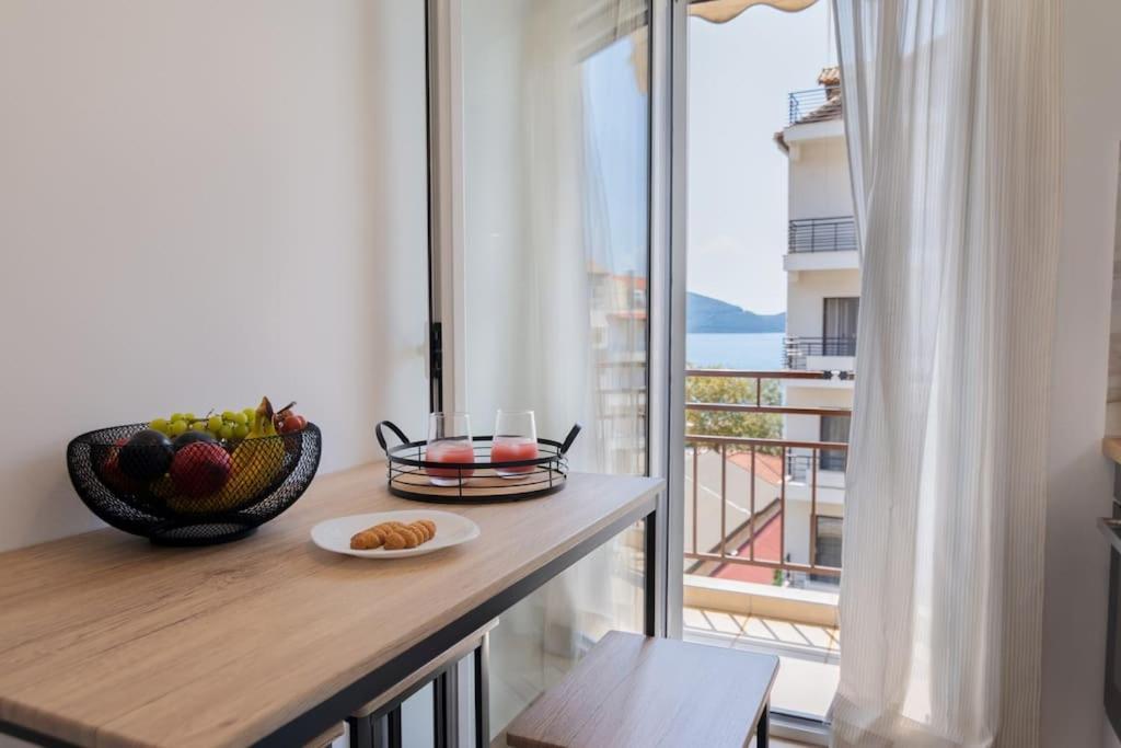 S & F για 2 στην με θέα πλήρως εξοπλισμένο Appartement *